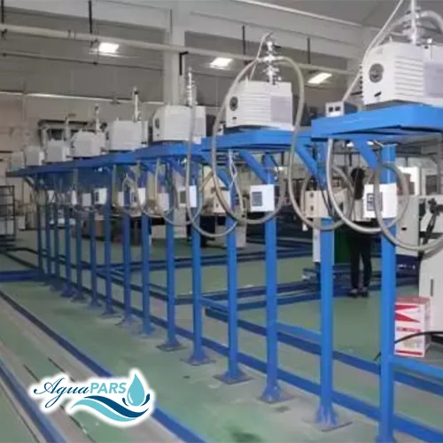 Chaîne de montage de générateurs d'eau AguaPARS en usine